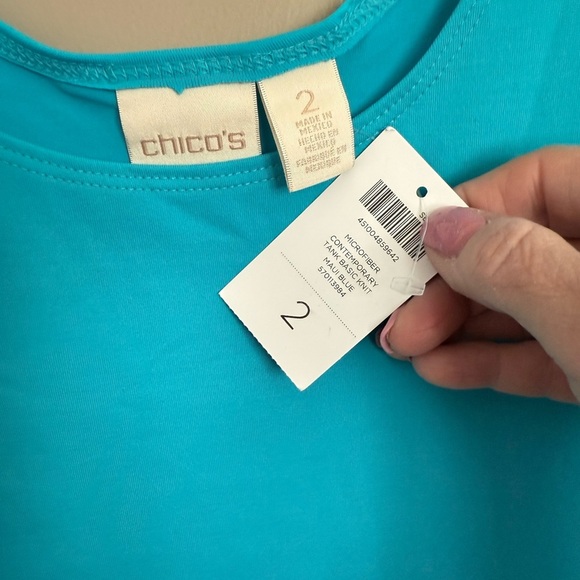 NWT Chicos Microfiber tank “Maui Blue”
(Peacock) Size 2 (equivalent 12-14) - Picture 3 of 7